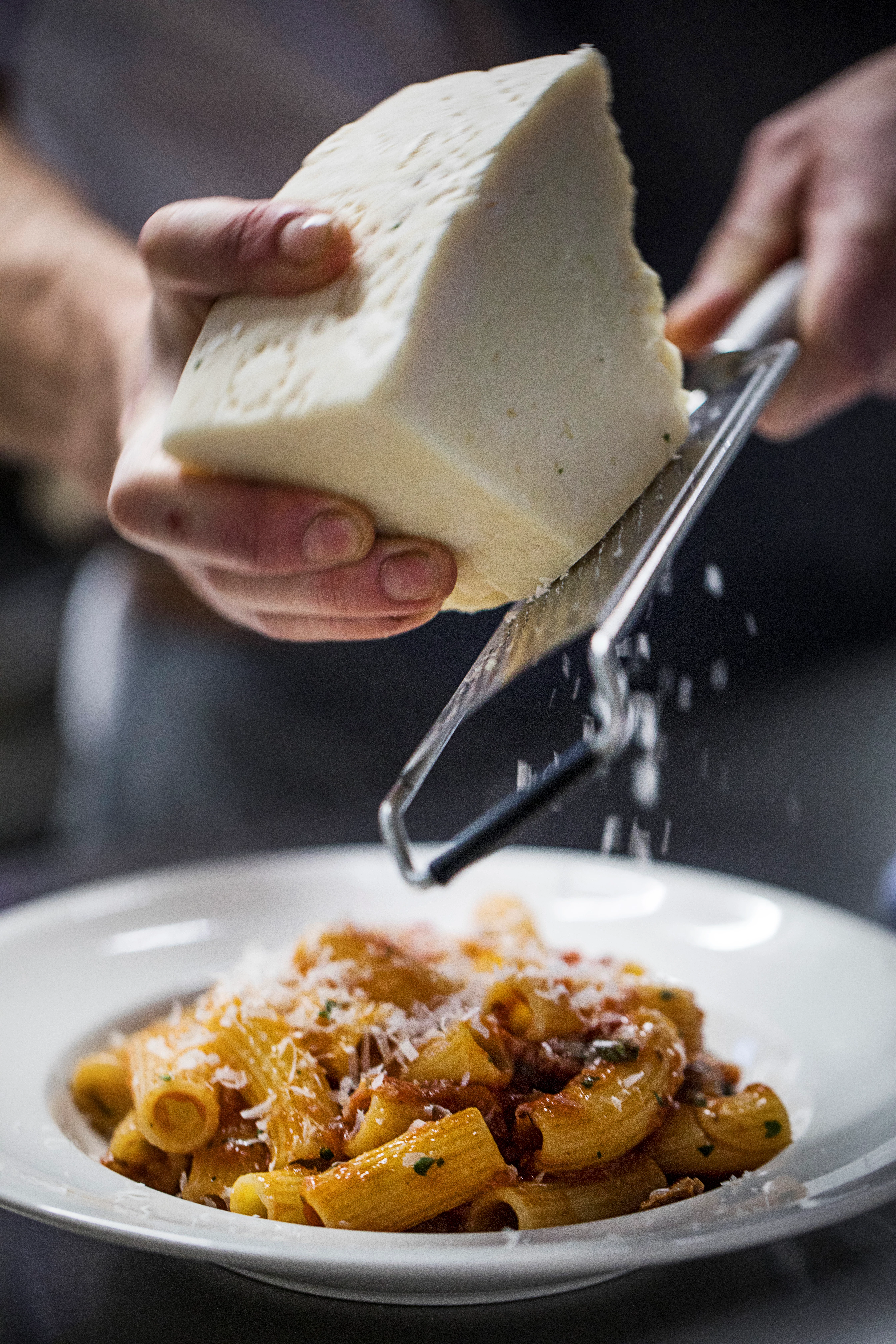 Microplane rivejern med lille høvl, parmesan