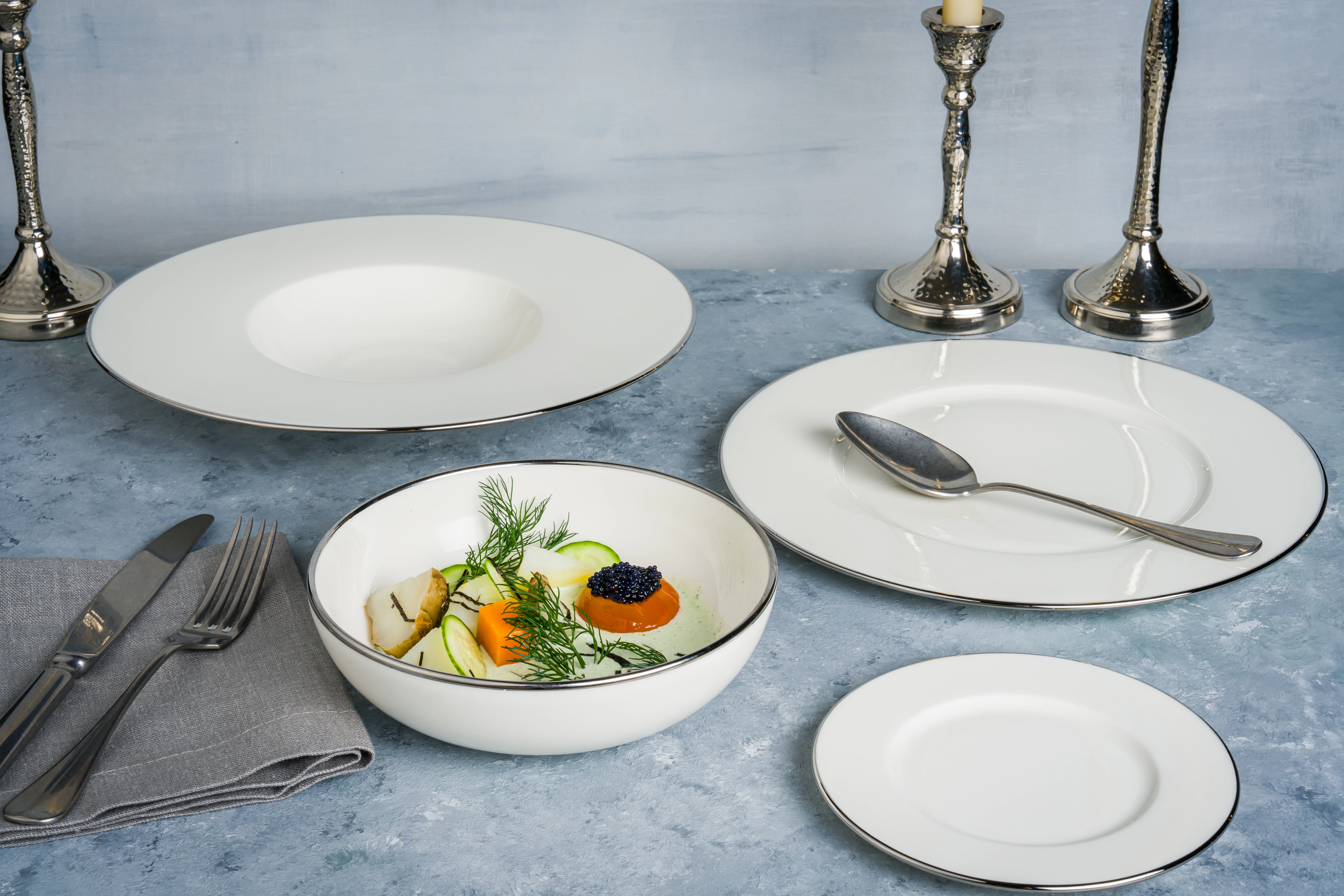 Bonna Silver Line flad tallerken med sølvkant, ø28 cm