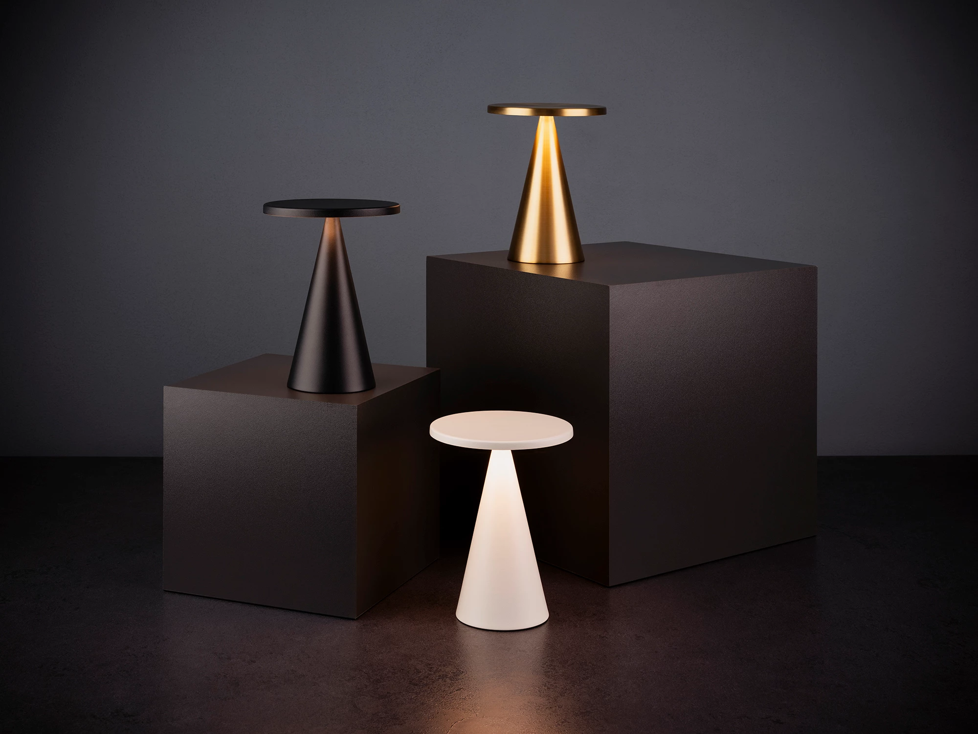 APS Cone lampe, hvid, H18 cm