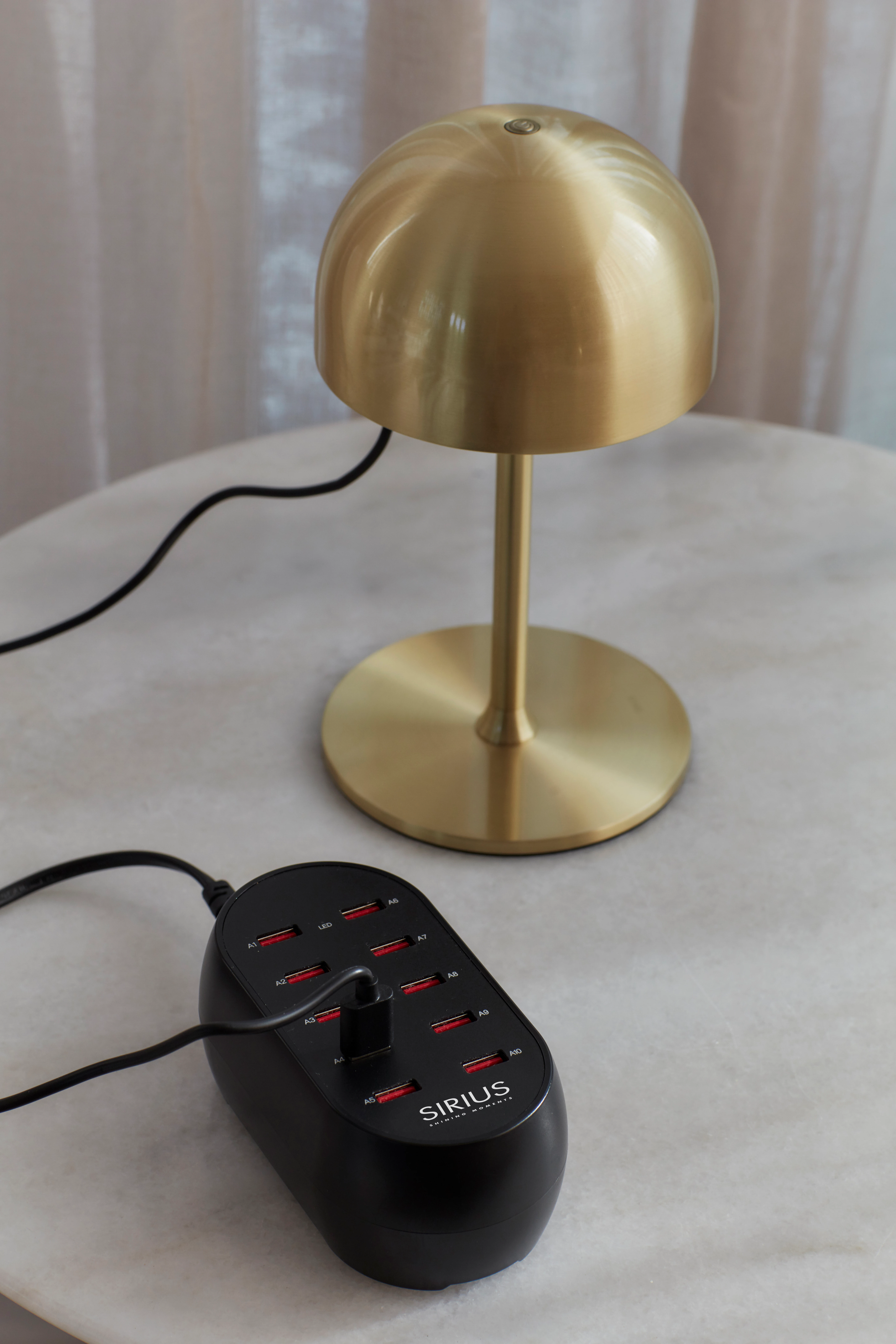 Sirius oplader med 10 USB-porte