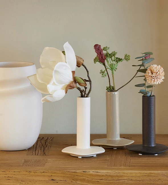 Lübech Living Lily vase, sand, ø8 x H11 cm