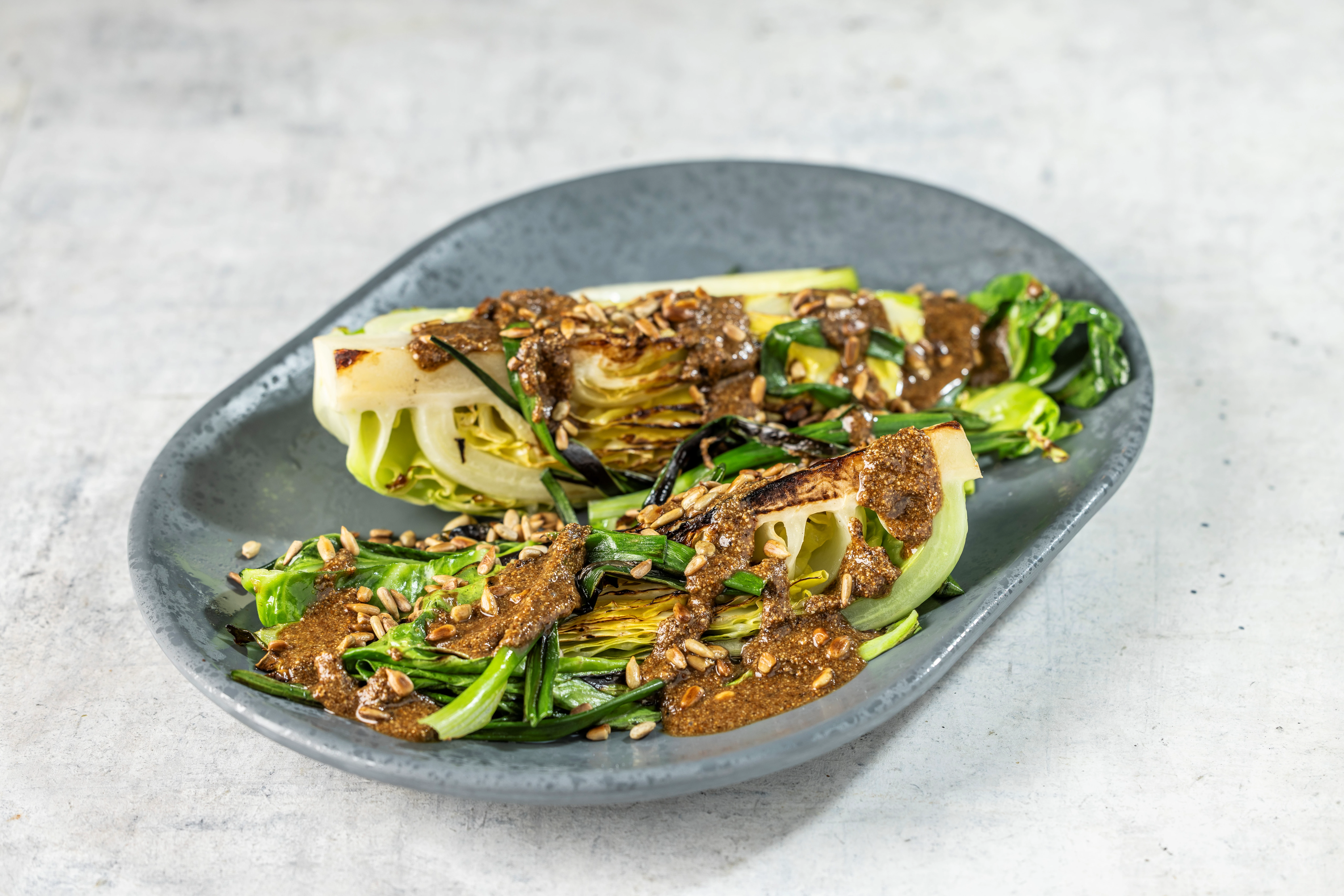 Dalebrook Mineral ovalt fad/tallerken, grå, 30,5 x 22,9 cm