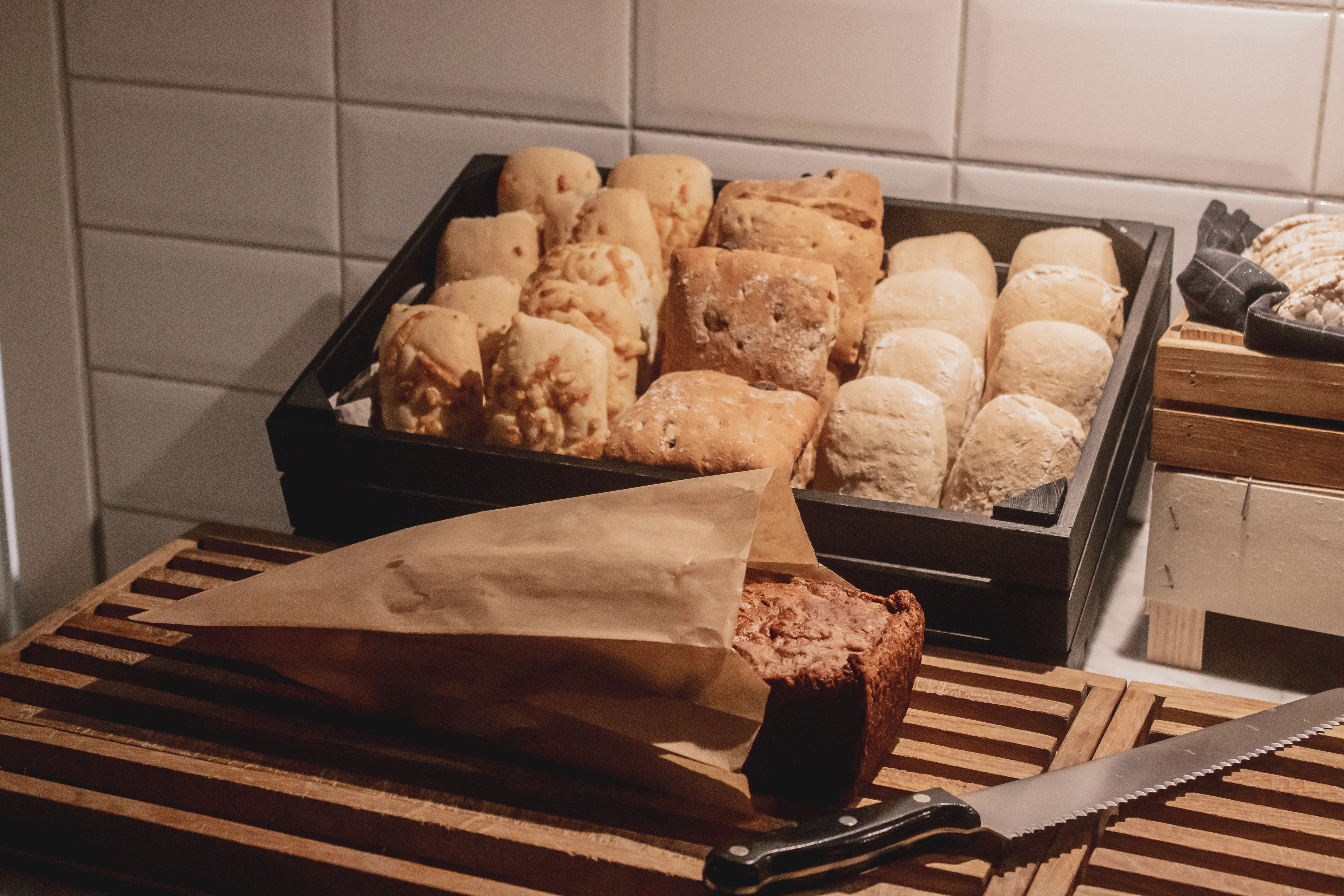 Forest brødskærekasse, egetræ, 50 x 30 x 3,5 cm