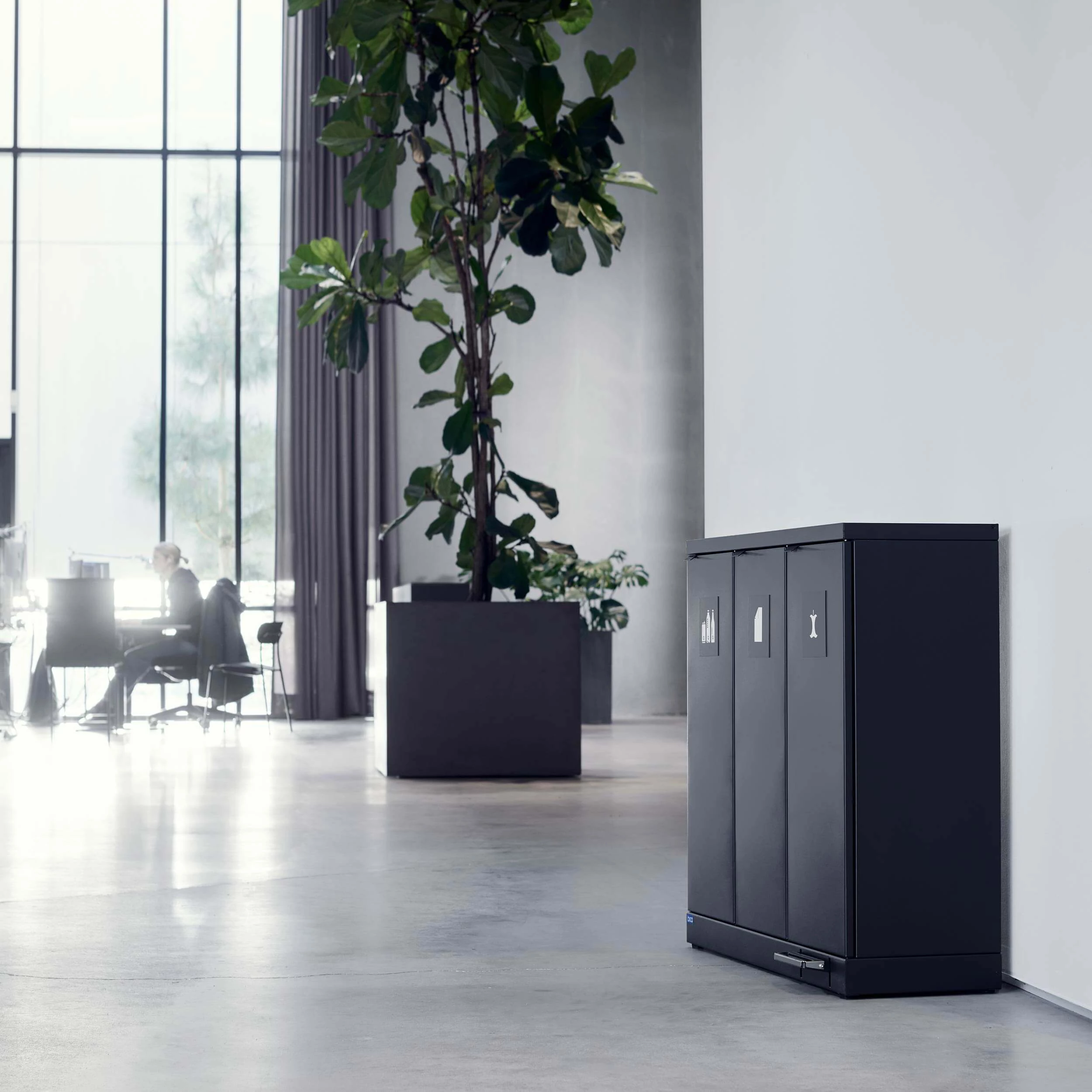 Bica affaldsbeholder med låg og fodpedal, 3 x 65 ltr.