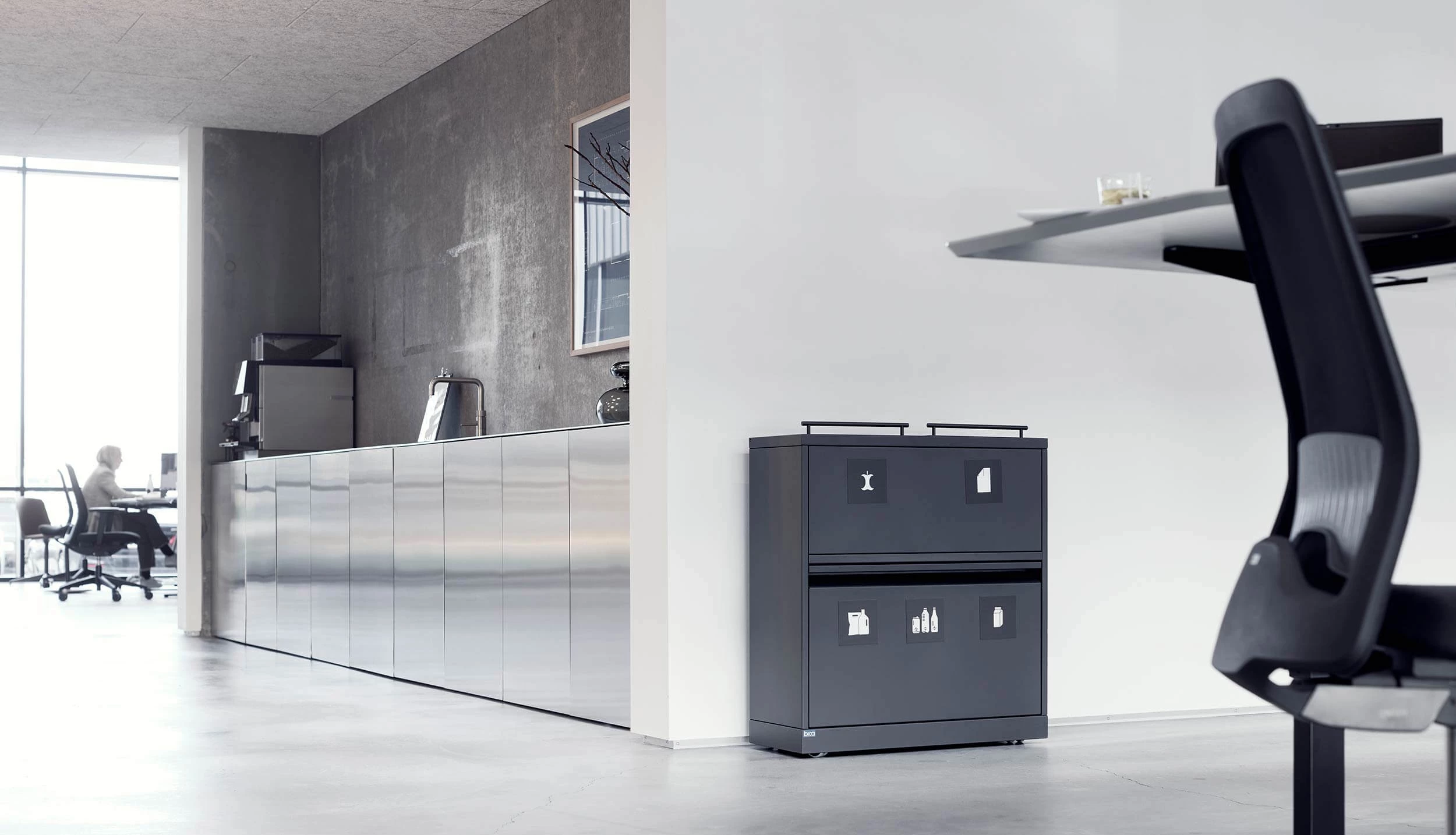 Bica affaldsbeholder med låg og skuffe, 80 ltr.