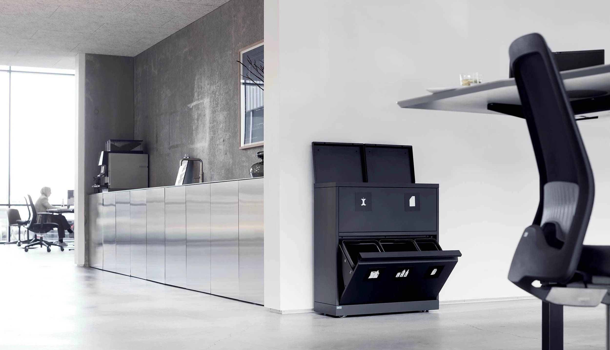 Bica affaldsbeholder med låg og skuffe, 80 ltr.