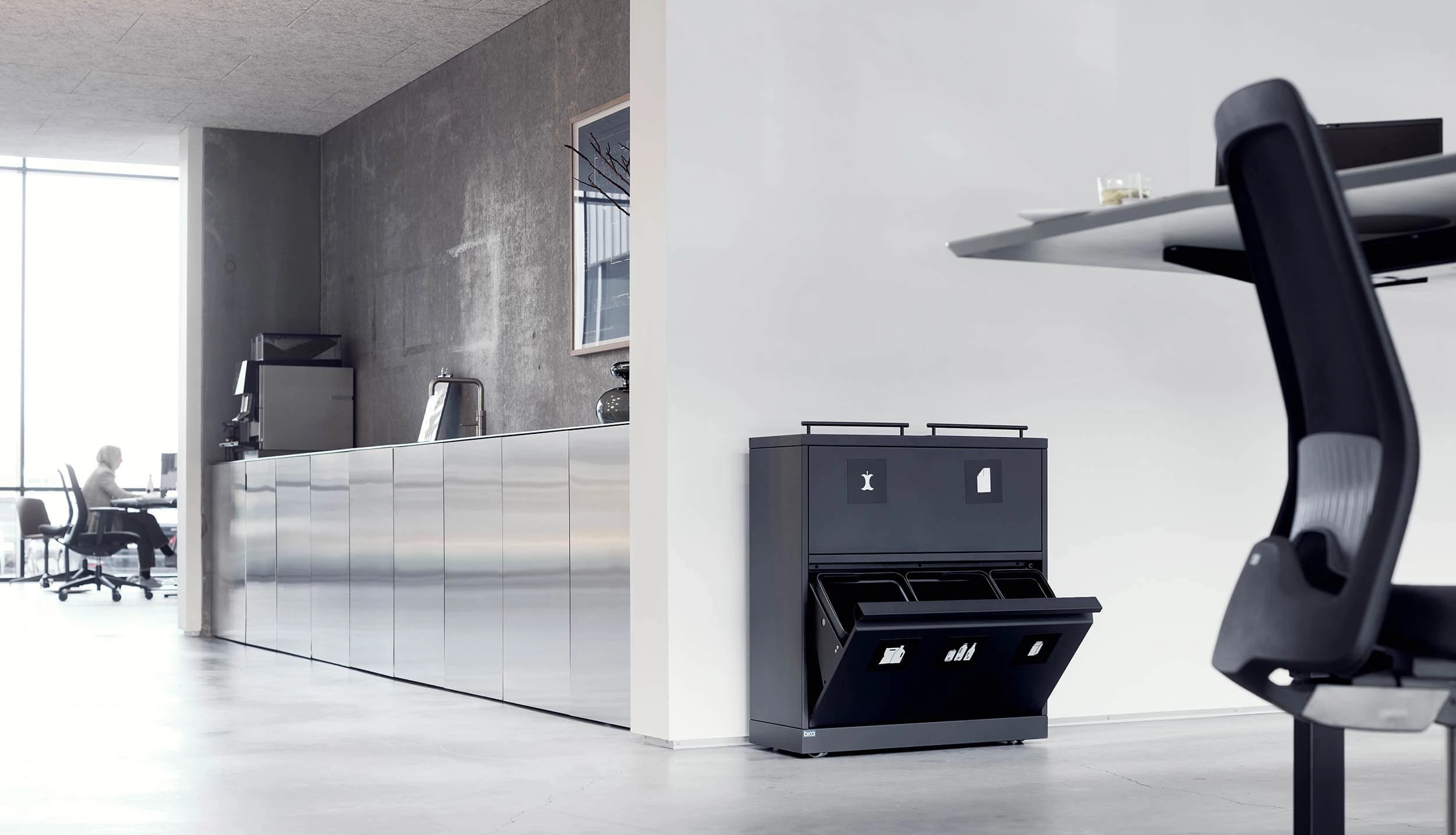 Bica affaldsbeholder med låg og skuffe, 80 ltr.