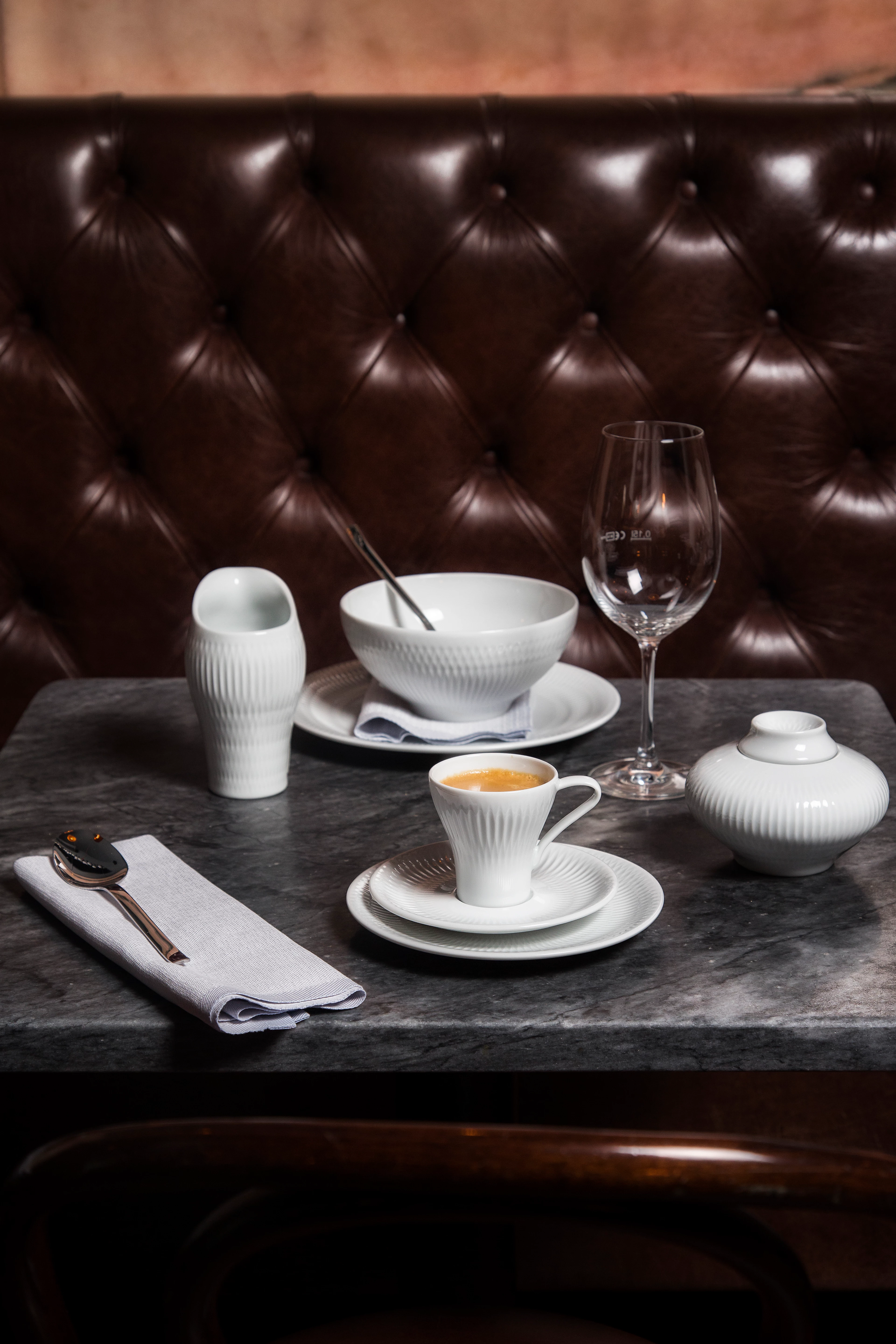 Vista Alegre Utopia skål med låg, 36 cl