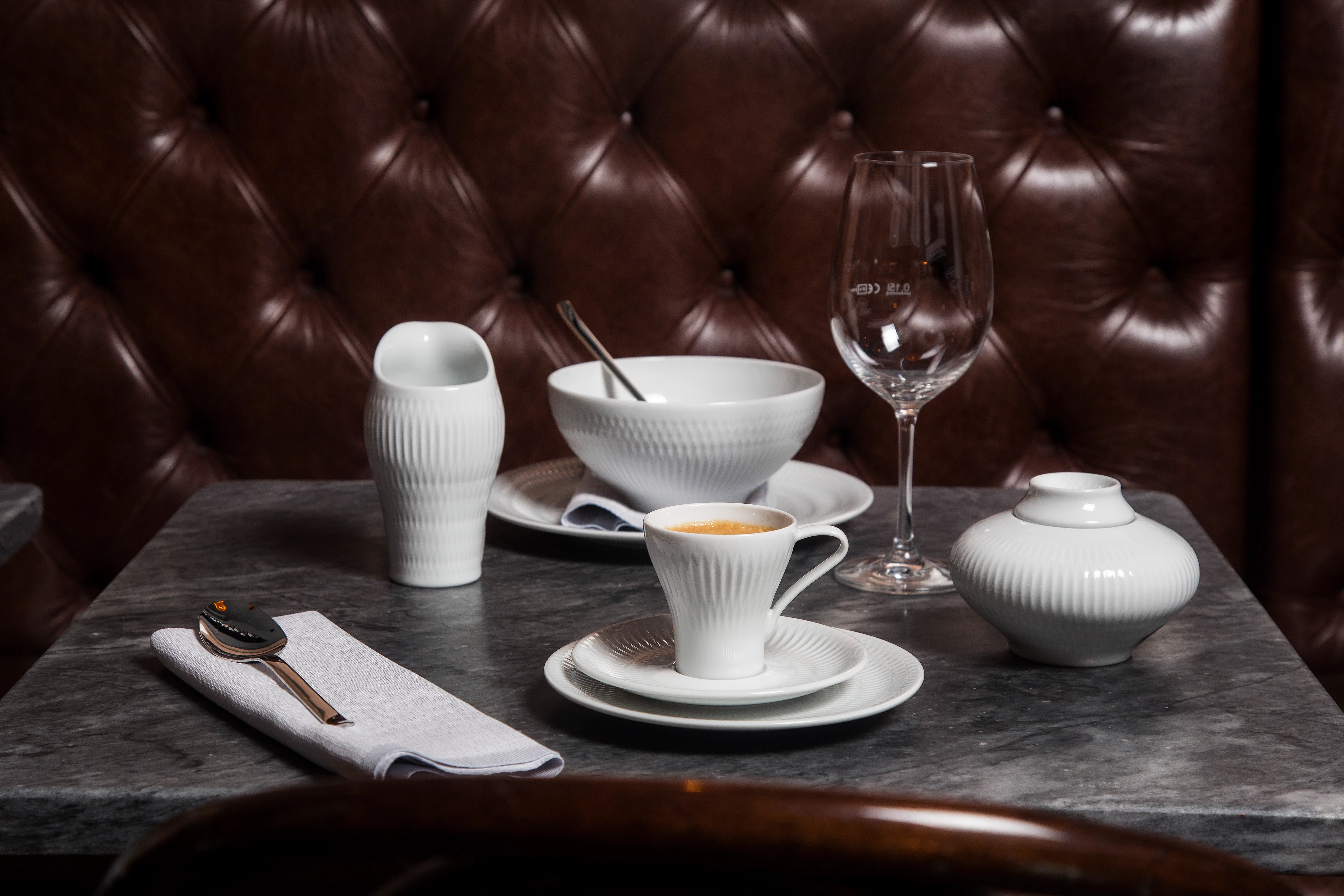 Vista Alegre Utopia skål med låg, 36 cl