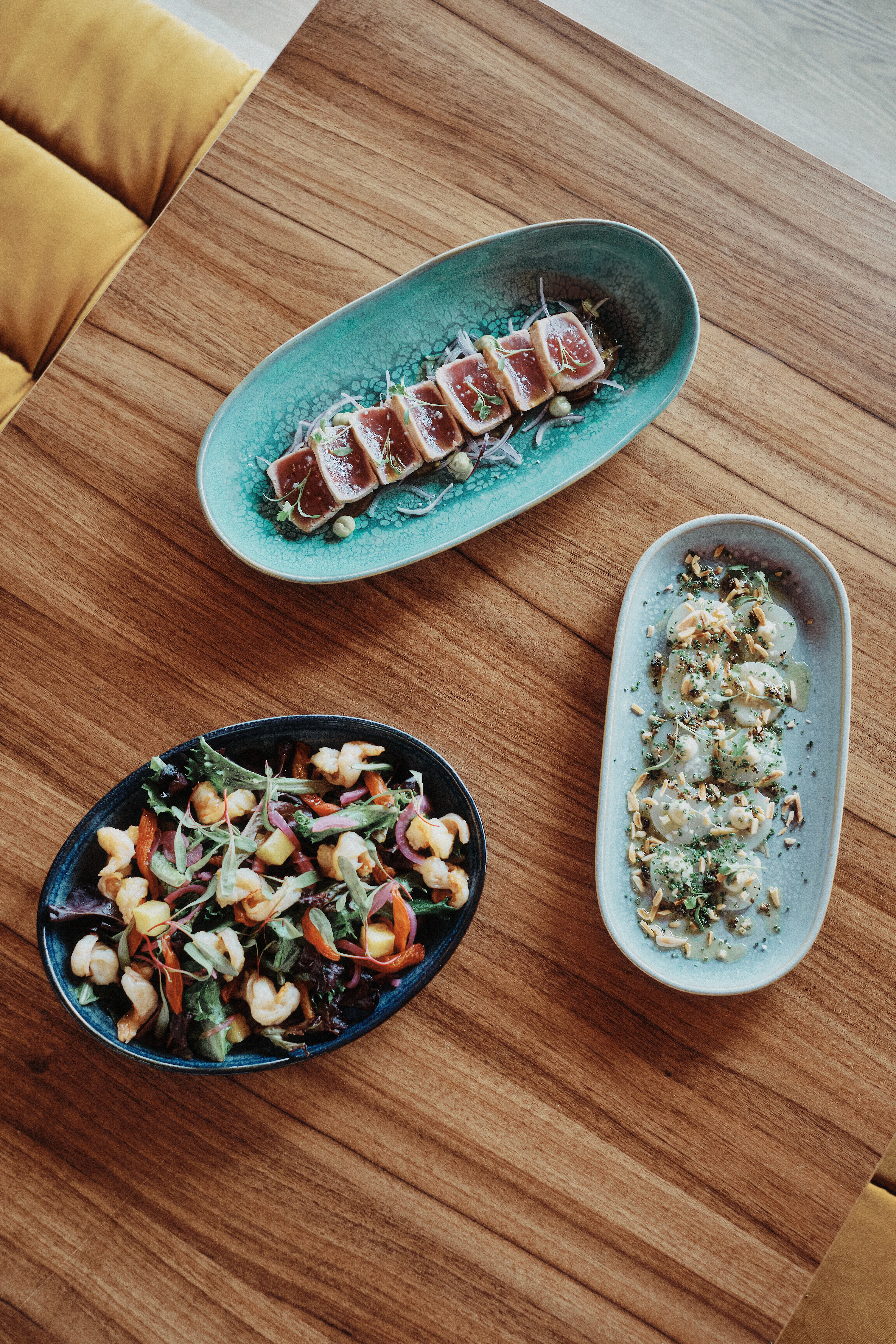 Vista Alegre Gemstone tallerken/fad, oval, 30x23 cm, blå