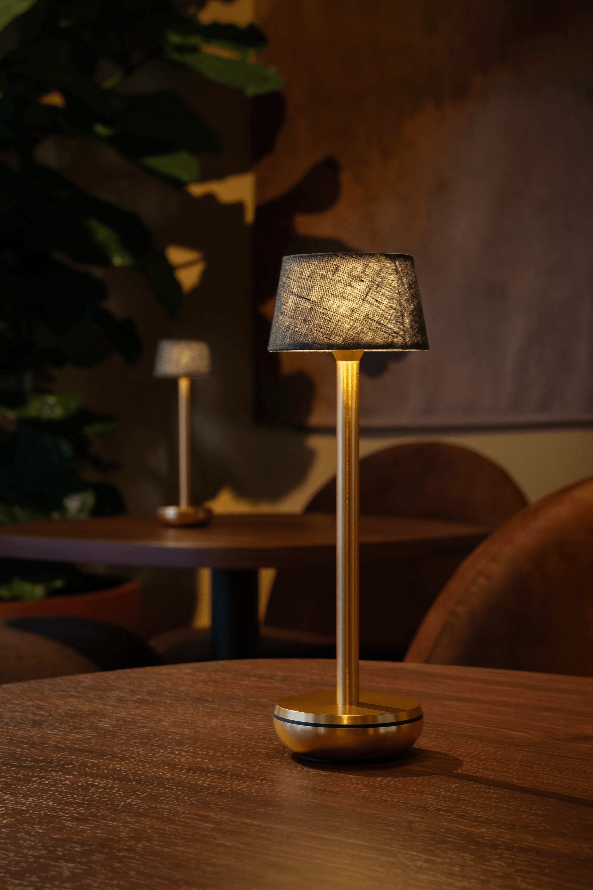 Humble Air lampe, guld/grøn hør, H 26 cm