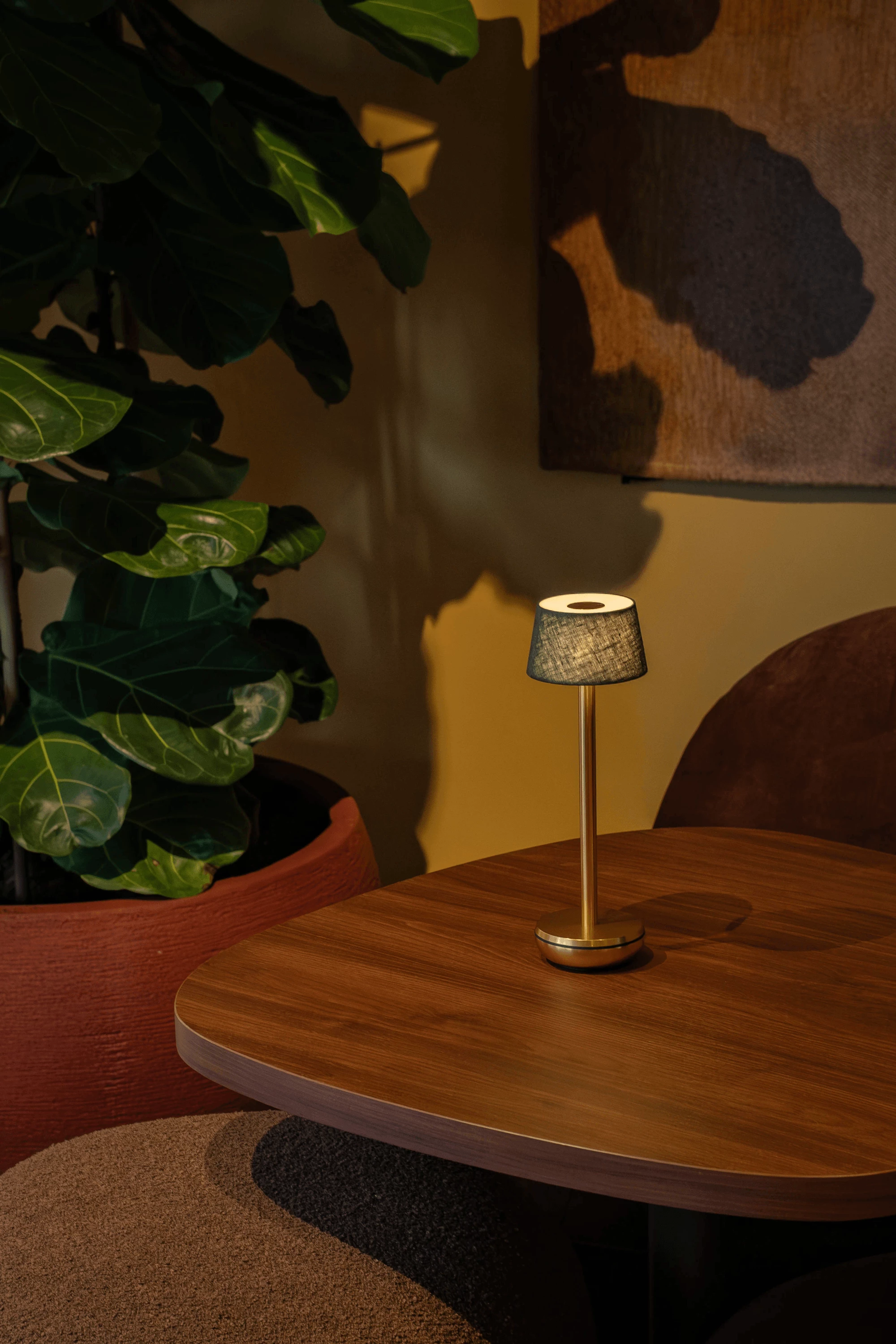 Humble Air lampe, guld/grøn hør, H 26 cm