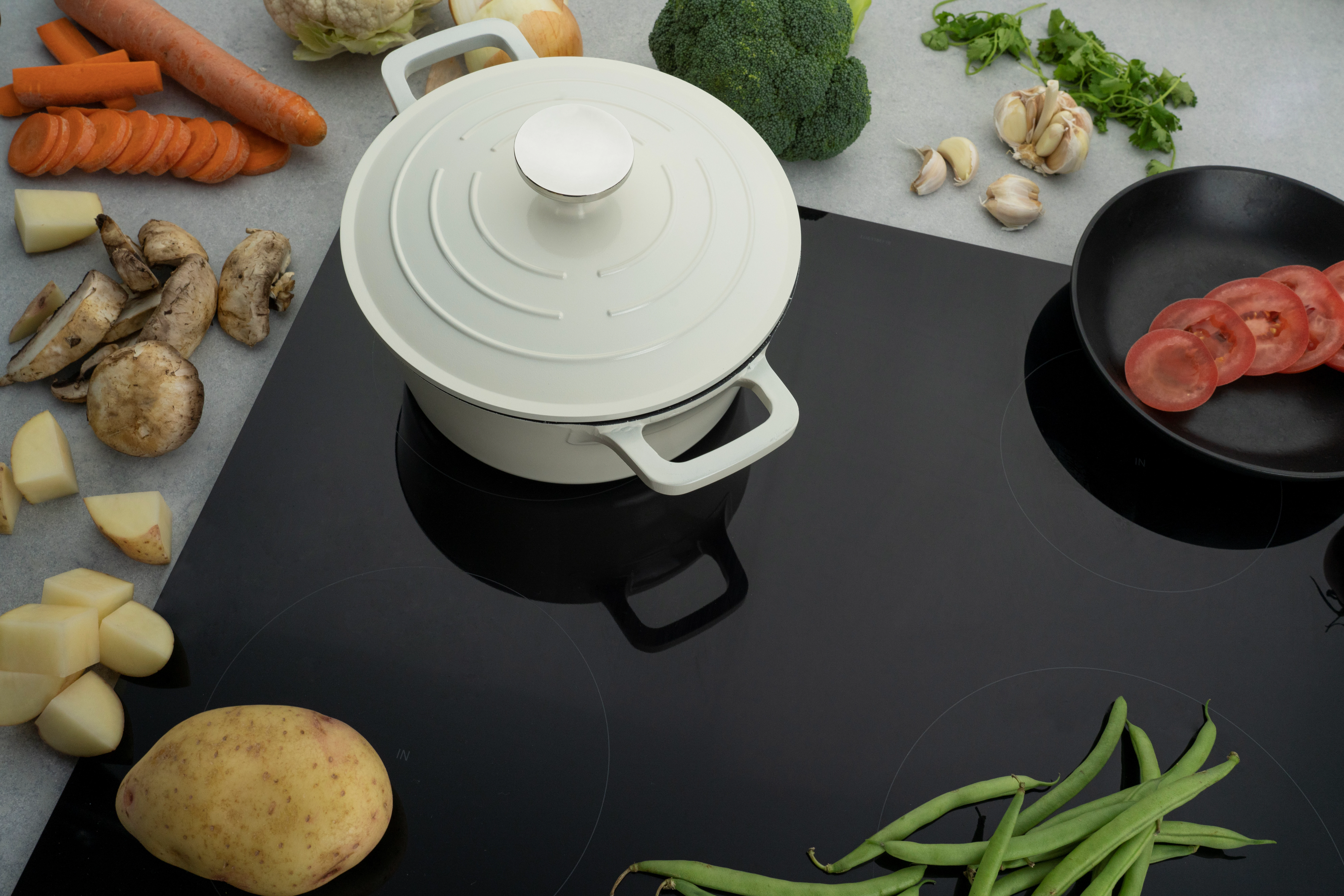 Commichef gryde, råhvid, alu/non-stick, 6,5 ltr., ø28 cm