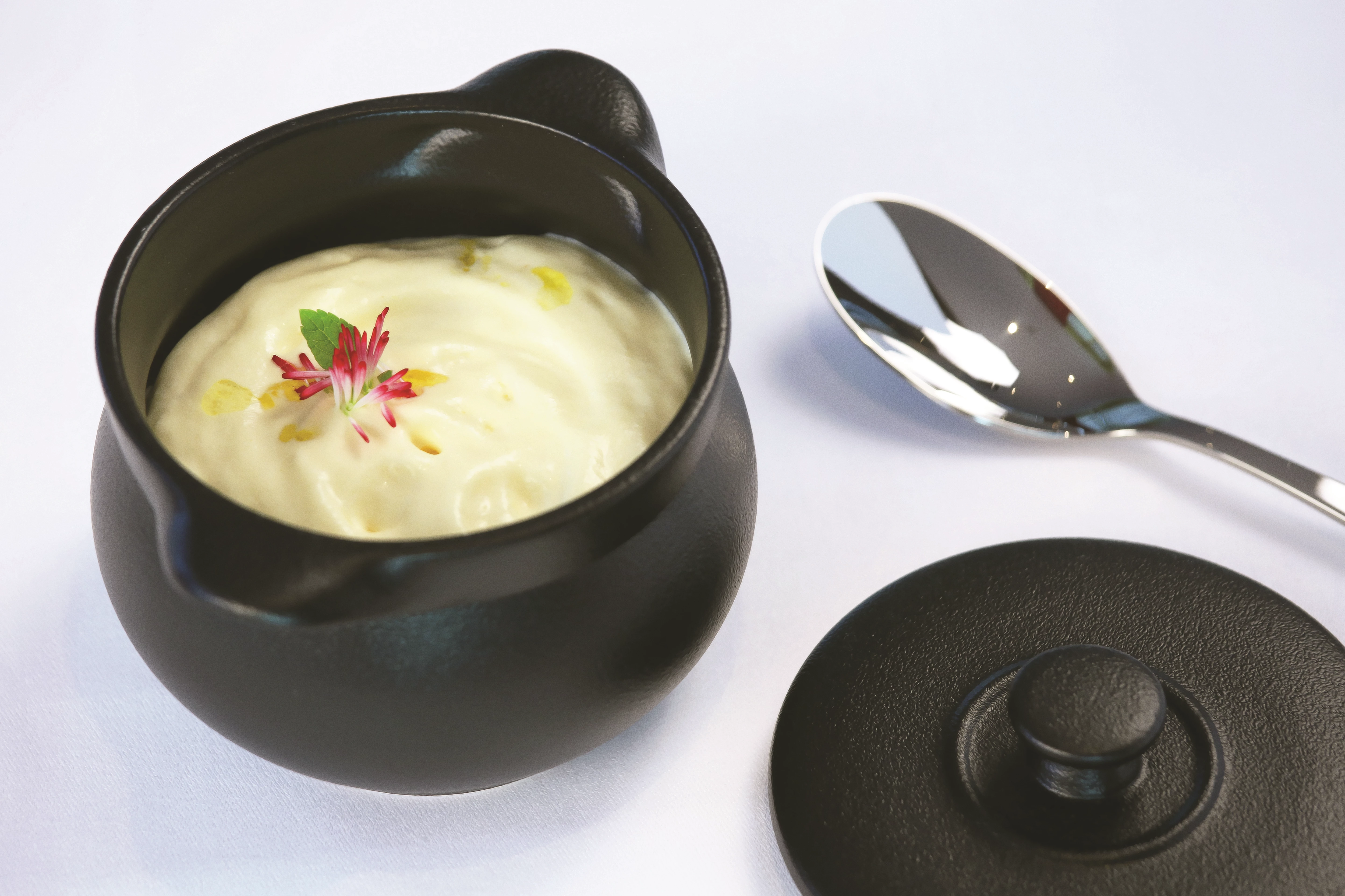 RAK Chef's Fusion terrin med låg, sort, 45 cl, ø10,6 cm