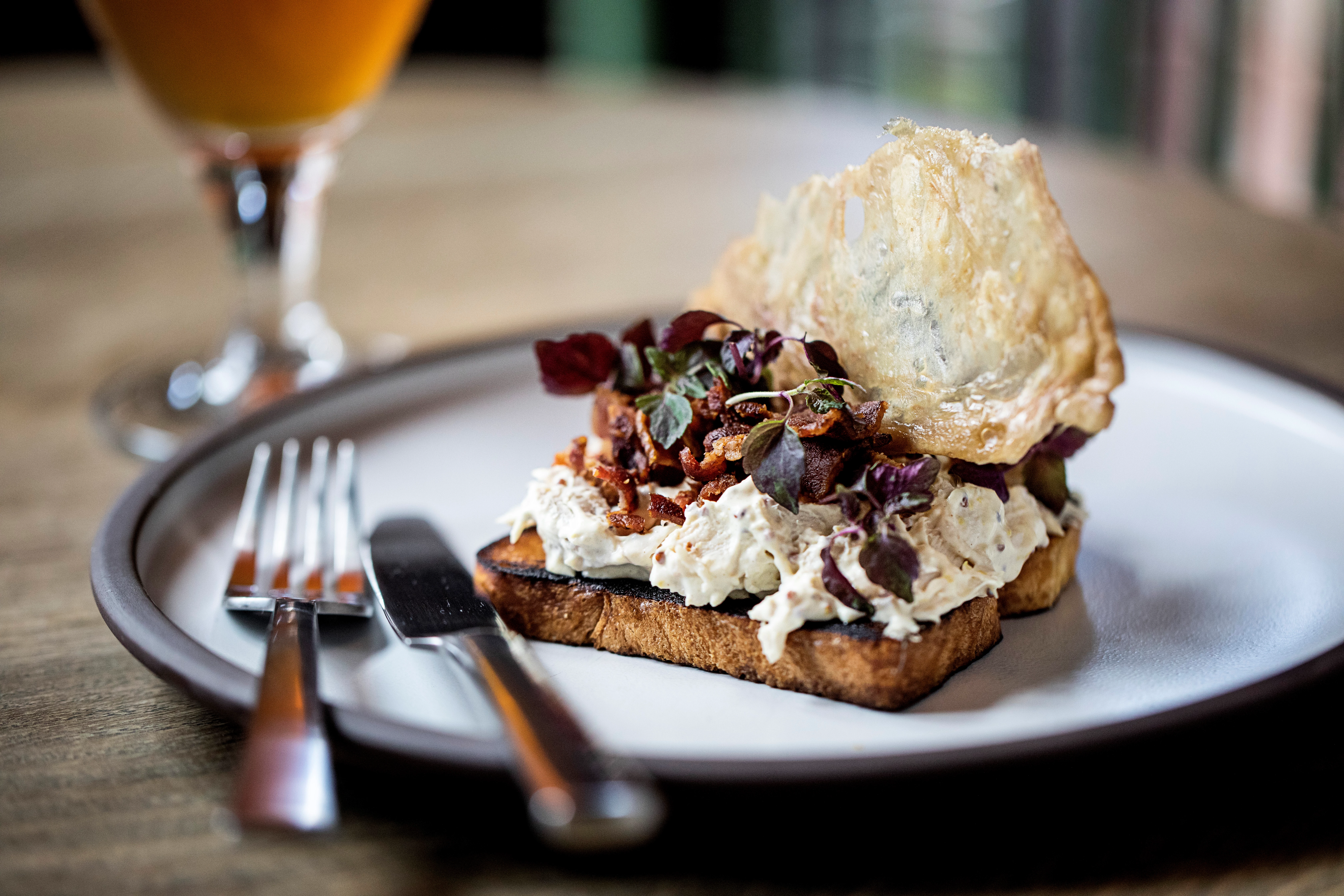 Nor flad tallerken, brun/hvid, ø26 cm